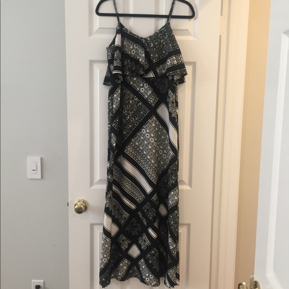 Motherhood maternity ruffle long maxi dress M